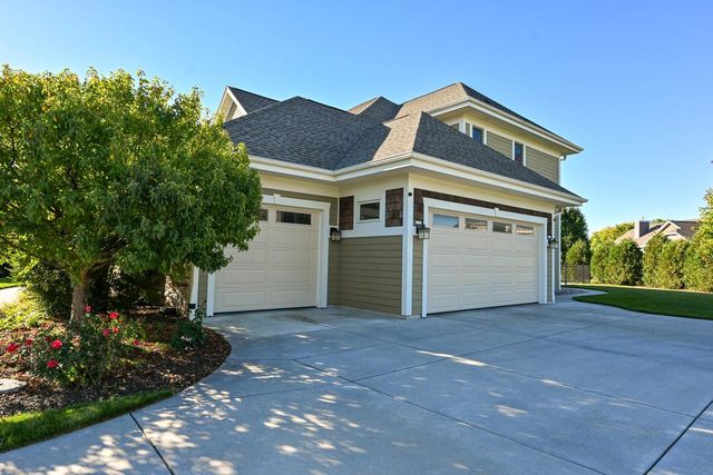 1005 E Oak COURT, Oak Creek, WI 53154