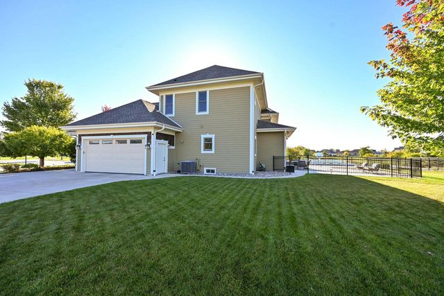 1005 E Oak COURT, Oak Creek, WI 53154