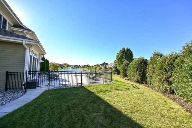 1005 E Oak COURT, Oak Creek, WI 53154