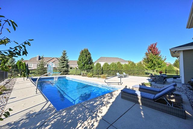 1005 E Oak COURT, Oak Creek, WI 53154