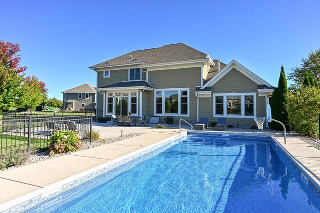 1005 E Oak COURT, Oak Creek, WI 53154