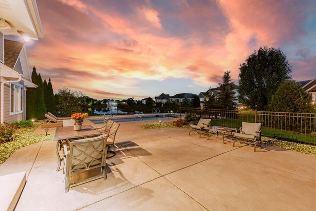 1005 E Oak COURT, Oak Creek, WI 53154