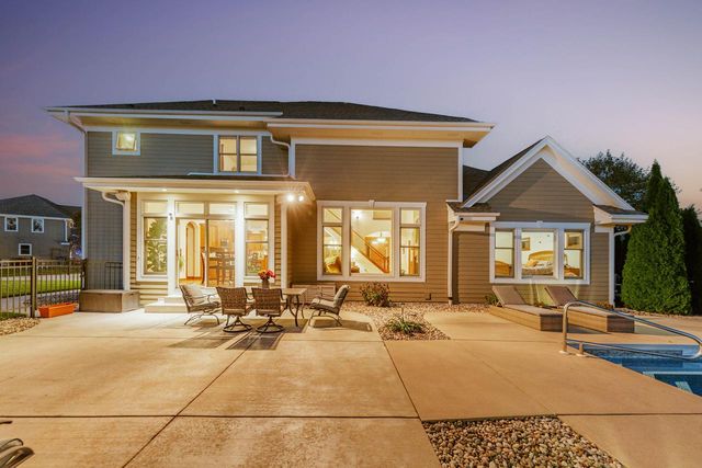 1005 E Oak COURT, Oak Creek, WI 53154