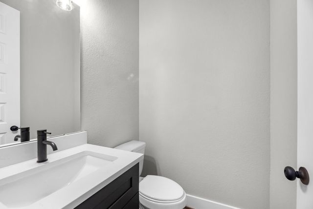 1515 Northern Dr, Dayton, TX 77535