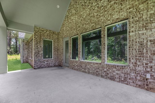 1515 Northern Dr, Dayton, TX 77535