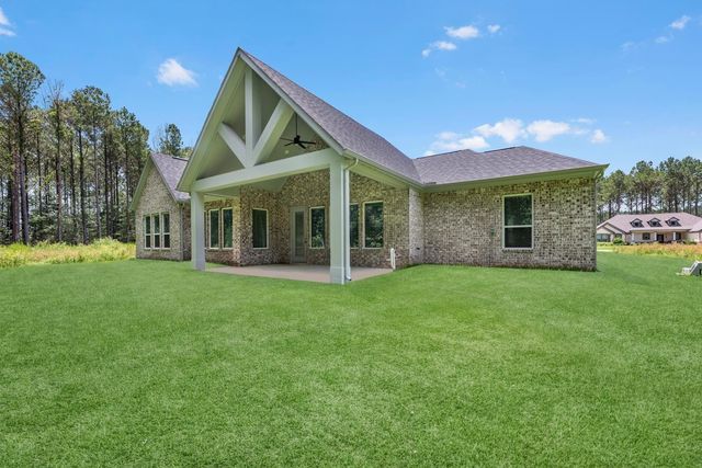 1515 Northern Dr, Dayton, TX 77535