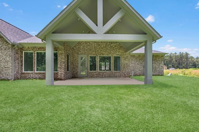 1515 Northern Dr, Dayton, TX 77535