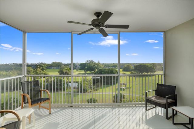 3050 N Palm Aire Dr 710, Pompano Beach, FL 33069