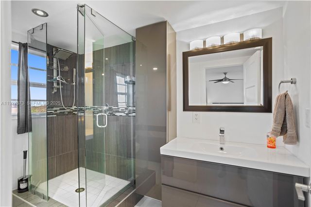 3050 N Palm Aire Dr 710, Pompano Beach, FL 33069