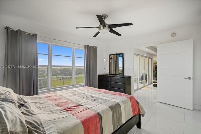 3050 N Palm Aire Dr 710, Pompano Beach, FL 33069