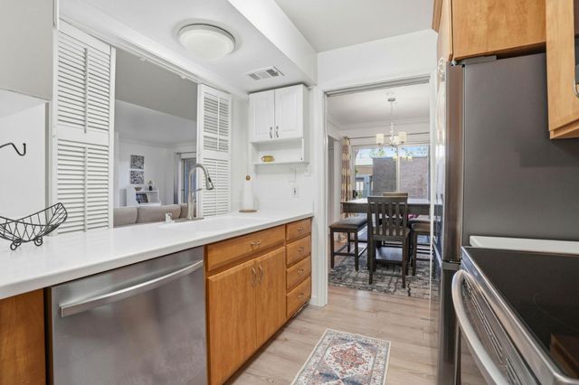 675 Sharon Park Drive 144, Menlo Park, CA 94025