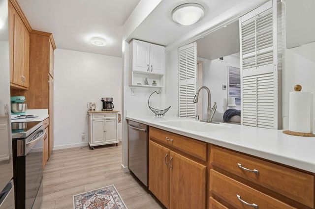 675 Sharon Park Drive 144, Menlo Park, CA 94025