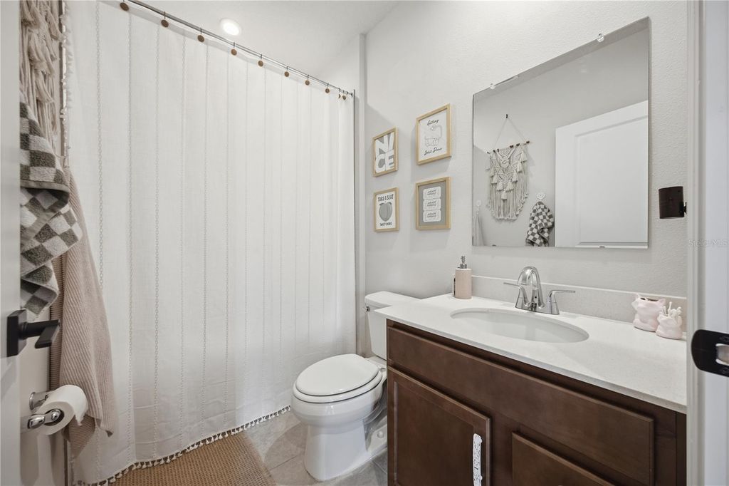 Image 15 of property listing at 822 170TH COURT E, Bradenton, FL 34212
