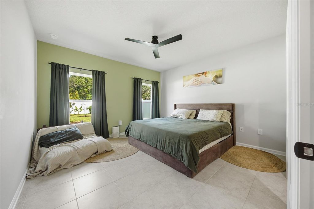 Image 18 of property listing at 822 170TH COURT E, Bradenton, FL 34212