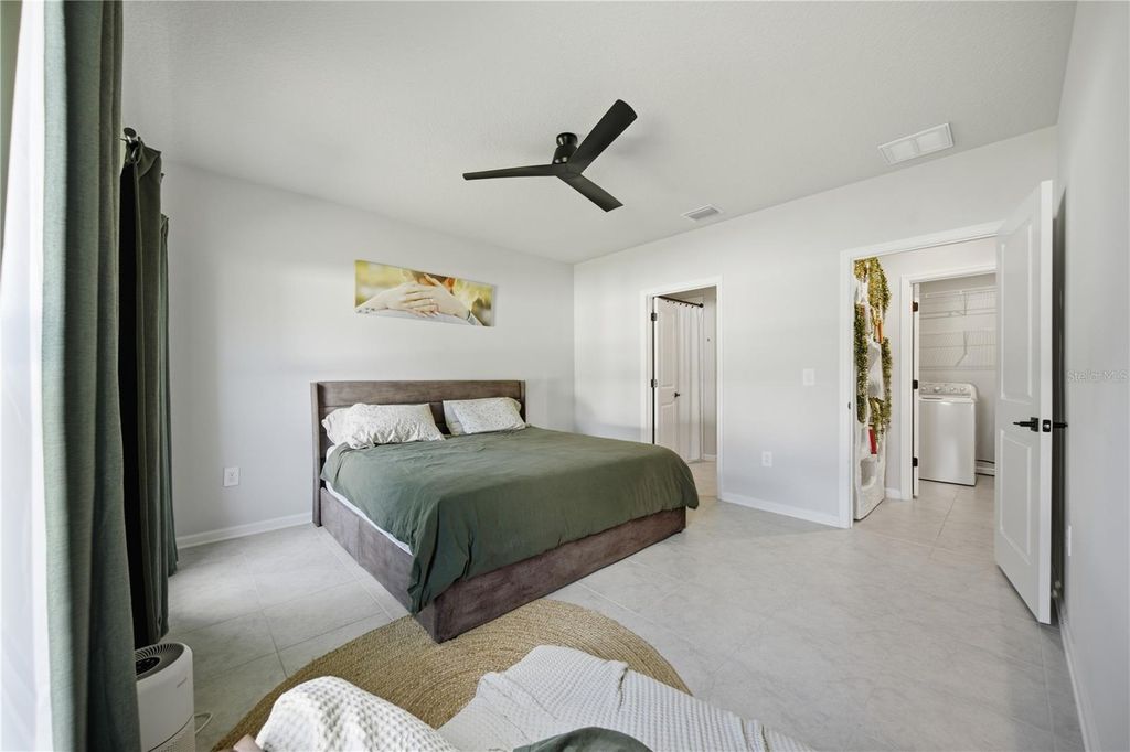 Image 19 of property listing at 822 170TH COURT E, Bradenton, FL 34212
