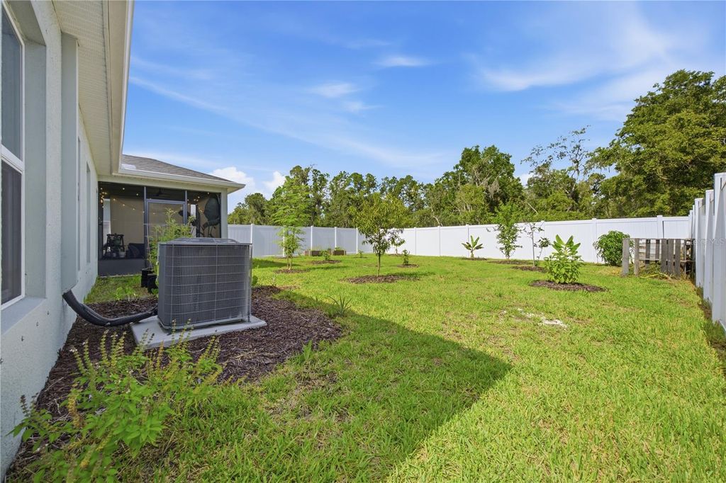 Image 31 of property listing at 822 170TH COURT E, Bradenton, FL 34212