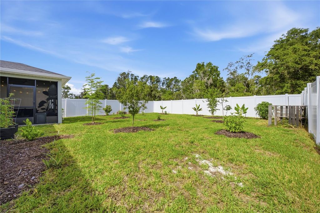 Image 32 of property listing at 822 170TH COURT E, Bradenton, FL 34212