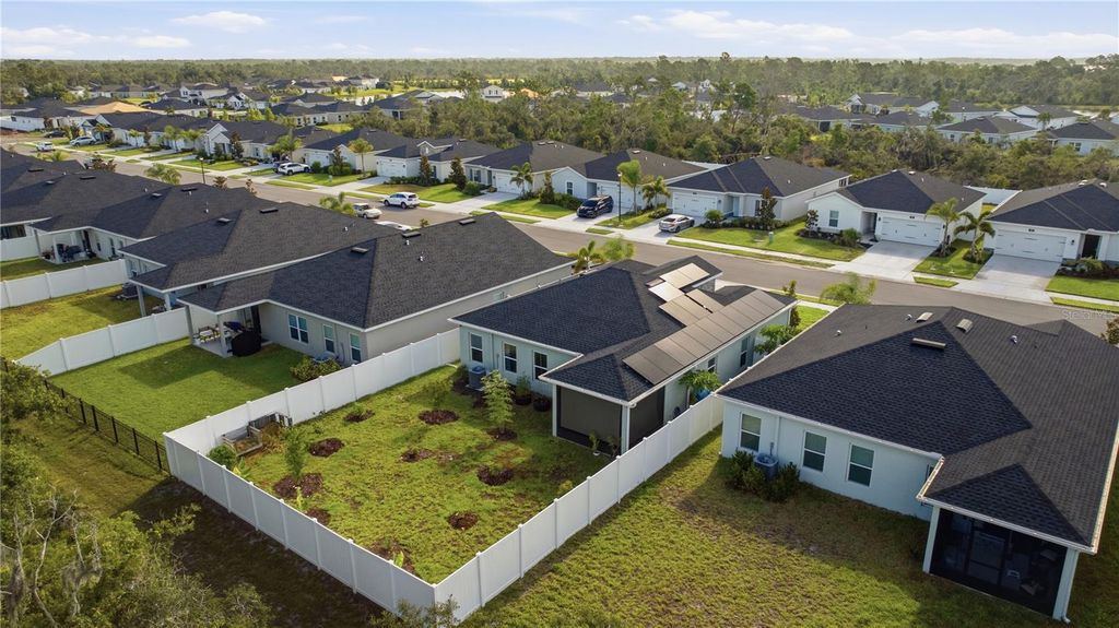 Image 42 of property listing at 822 170TH COURT E, Bradenton, FL 34212