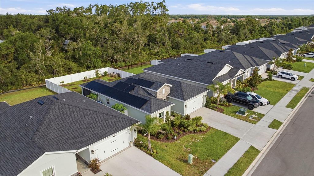 Image 44 of property listing at 822 170TH COURT E, Bradenton, FL 34212