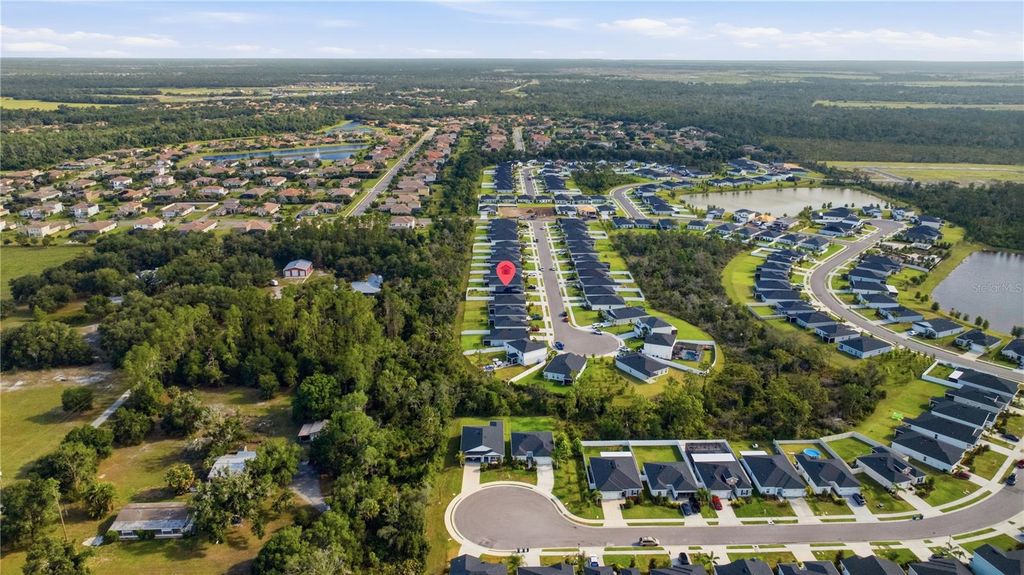 Image 50 of property listing at 822 170TH COURT E, Bradenton, FL 34212