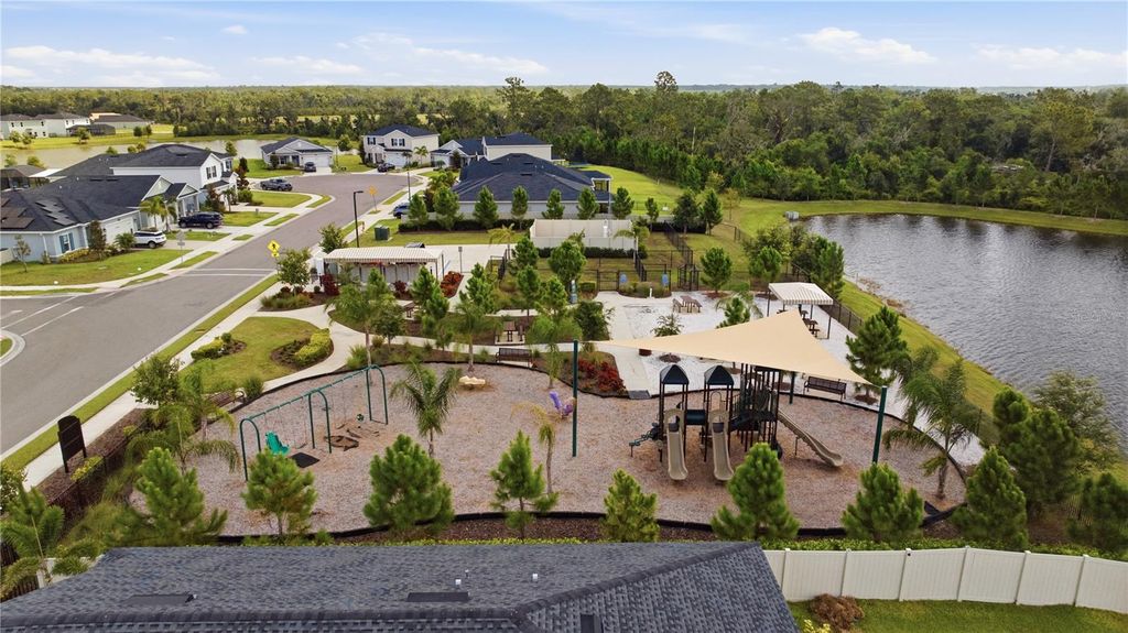 Image 52 of property listing at 822 170TH COURT E, Bradenton, FL 34212
