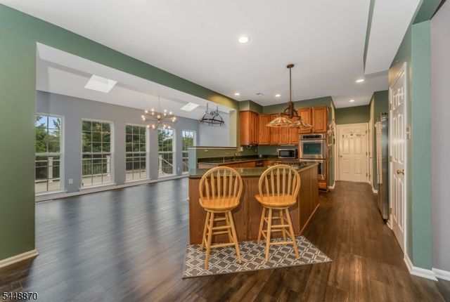 209 Kuhl Rd, Raritan Twp., NJ 08822