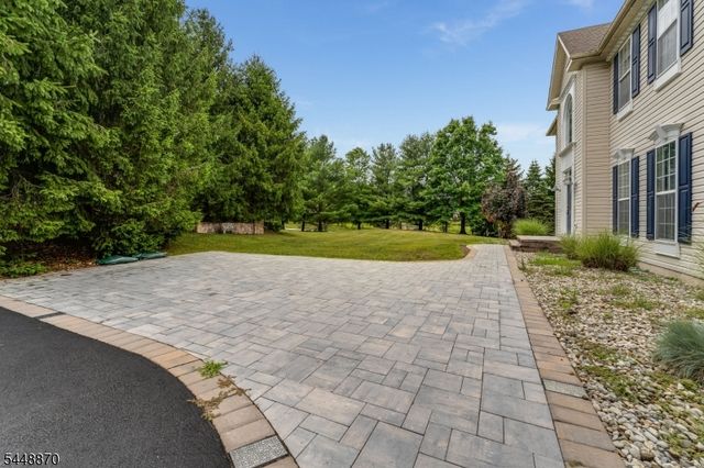 209 Kuhl Rd, Raritan Twp., NJ 08822
