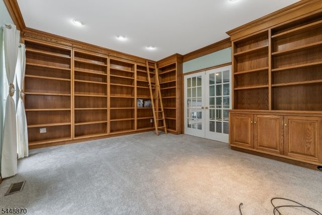 209 Kuhl Rd, Raritan Twp., NJ 08822