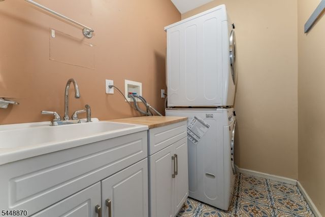 209 Kuhl Rd, Raritan Twp., NJ 08822