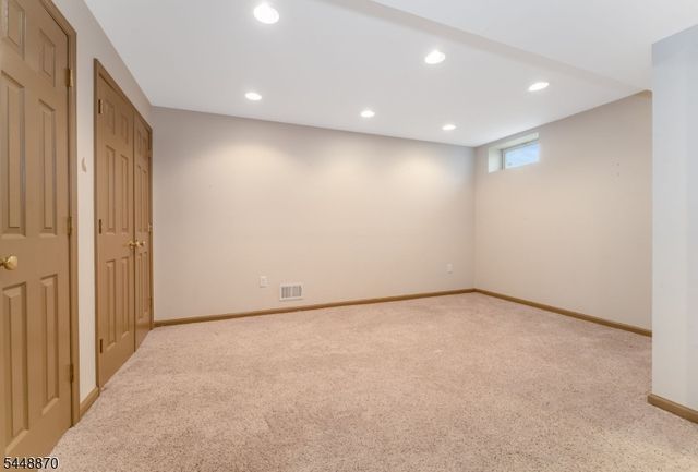 209 Kuhl Rd, Raritan Twp., NJ 08822
