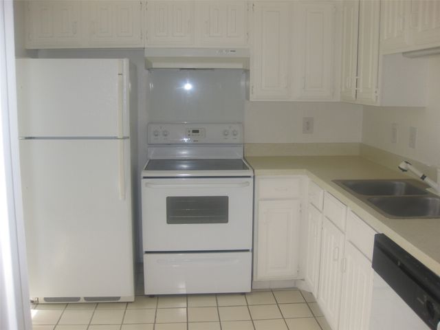 2610 Lakehill Lane 17C, Carrollton, TX 75006