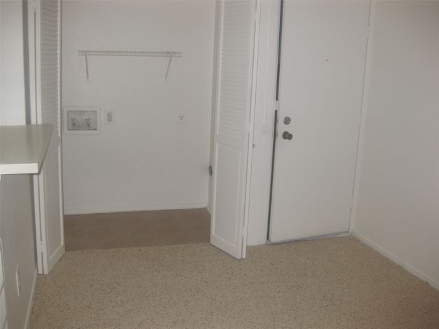 2610 Lakehill Lane 17C, Carrollton, TX 75006