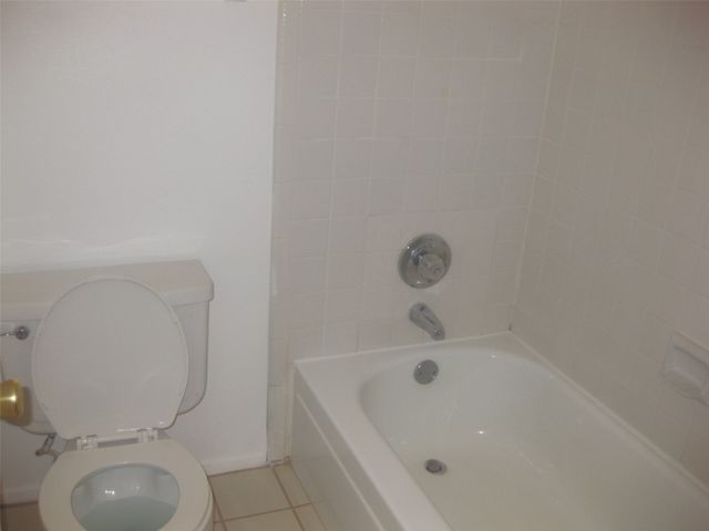 2610 Lakehill Lane 17C, Carrollton, TX 75006