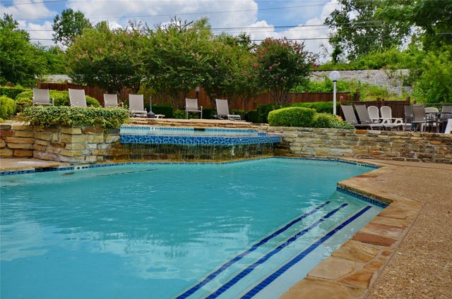 2610 Lakehill Lane 17C, Carrollton, TX 75006