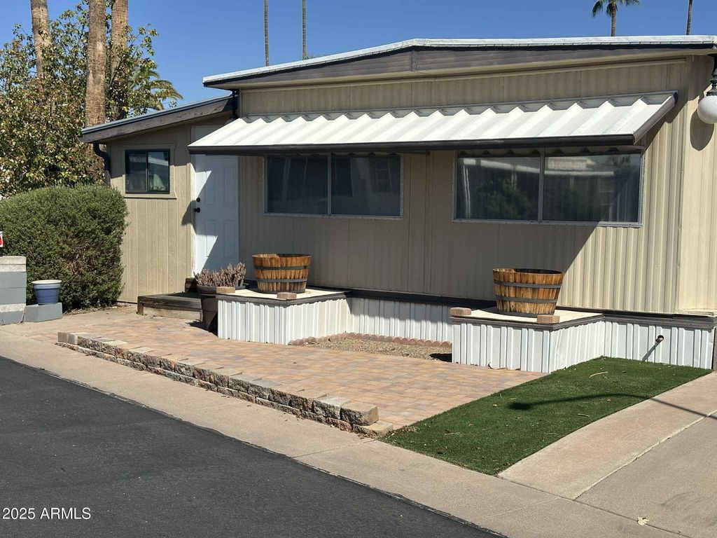 150 S Windsor -- B21, Mesa, AZ 85204