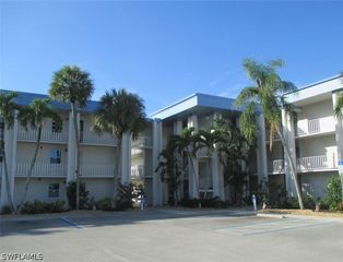 1624 Pine Valley DR 217, Fort Myers, FL 33907