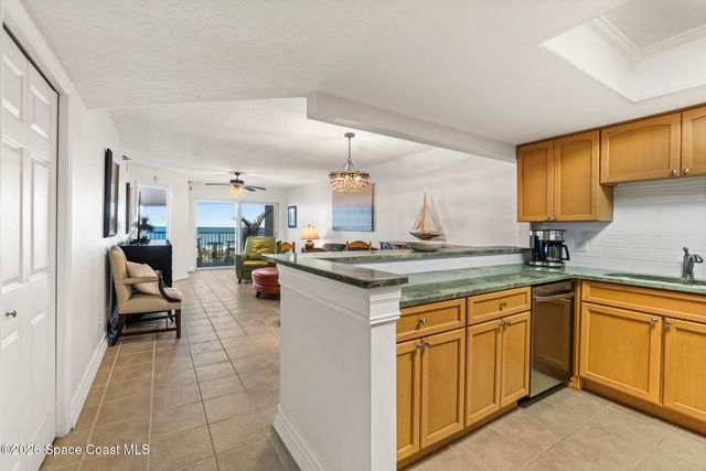 3031 S Atlantic Avenue 202, Cocoa Beach, FL 32931