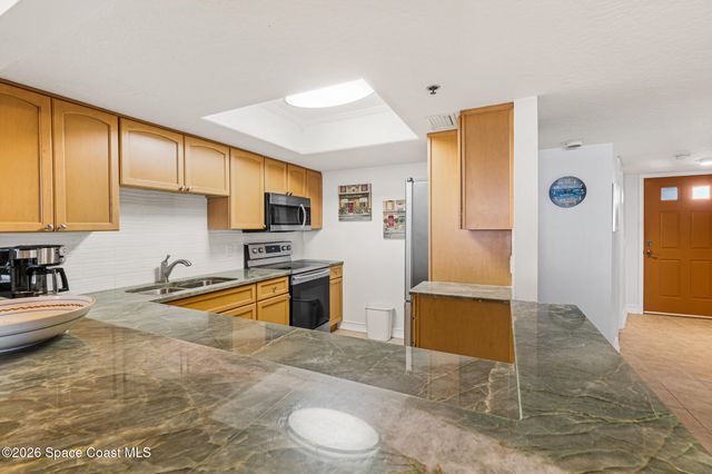 3031 S Atlantic Avenue 202, Cocoa Beach, FL 32931