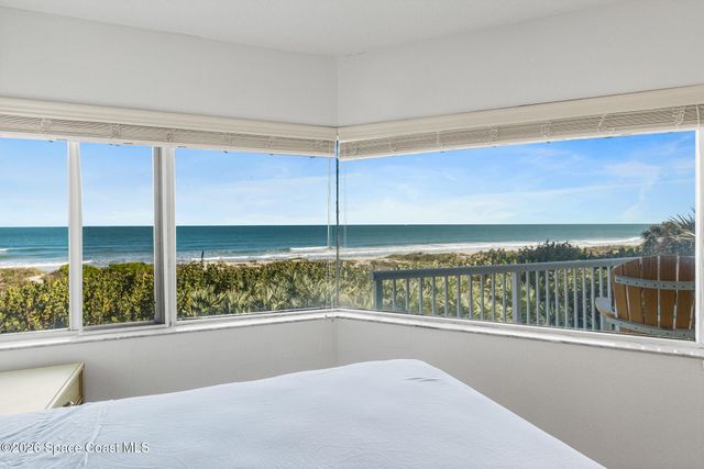 3031 S Atlantic Avenue 202, Cocoa Beach, FL 32931