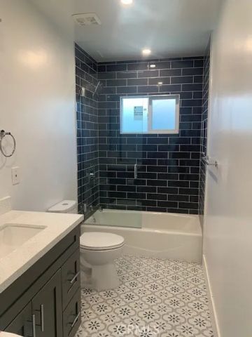 5340 S J, Oxnard, CA 93033