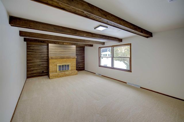 760 KENSINGTON ROAD, Neenah, WI 54956