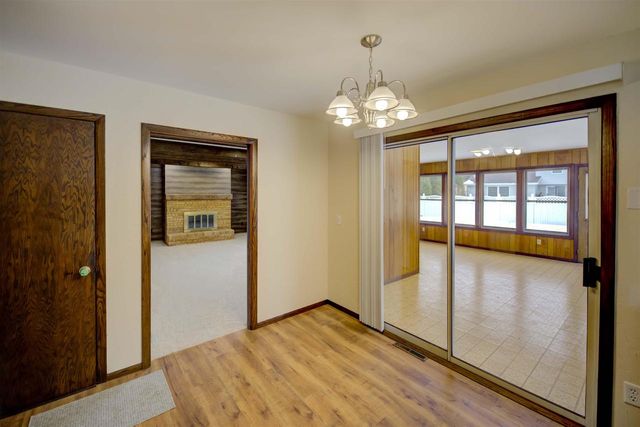 760 KENSINGTON ROAD, Neenah, WI 54956