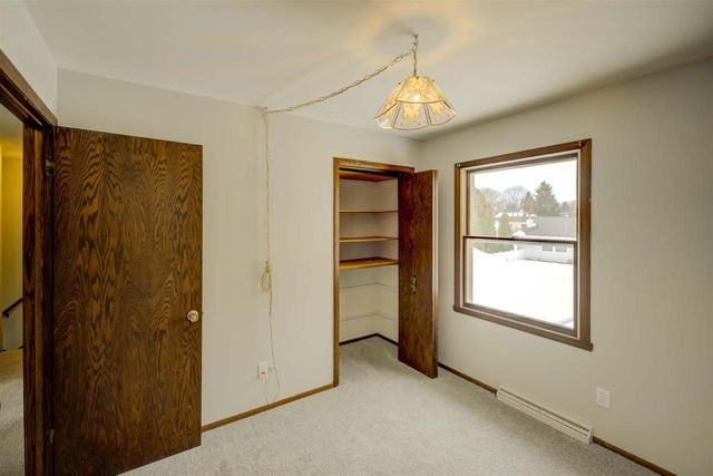 760 KENSINGTON ROAD, Neenah, WI 54956