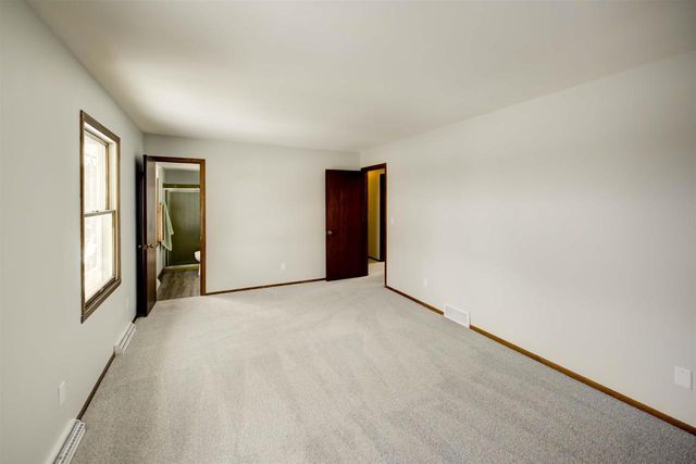 760 KENSINGTON ROAD, Neenah, WI 54956