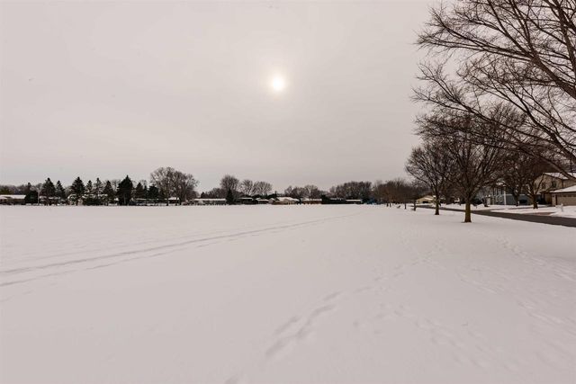 760 KENSINGTON ROAD, Neenah, WI 54956