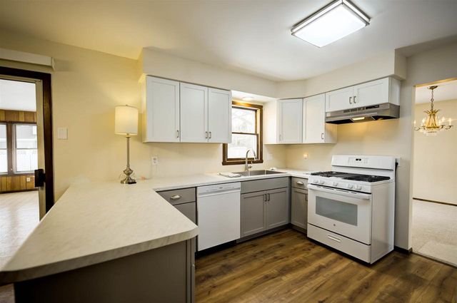 760 KENSINGTON ROAD, Neenah, WI 54956