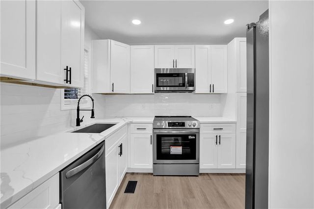 1334 Wood Park NW Drive, Kennesaw, GA 30152