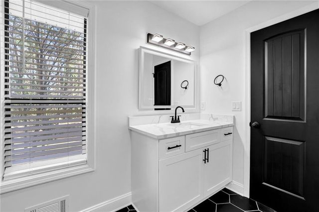 1334 Wood Park NW Drive, Kennesaw, GA 30152