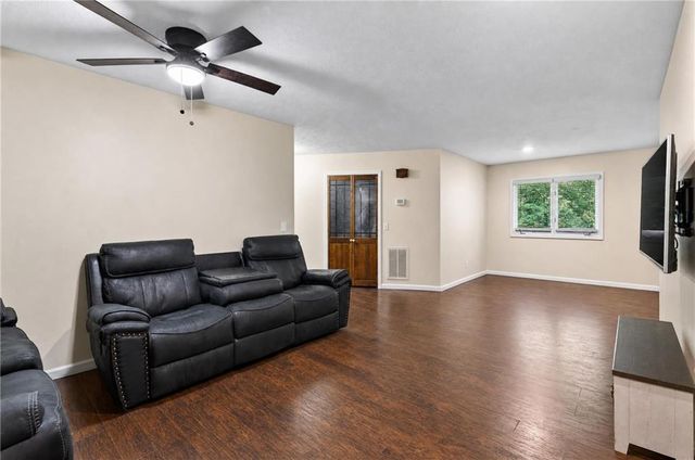 299 Washboard Road, Cleveland, GA 30528