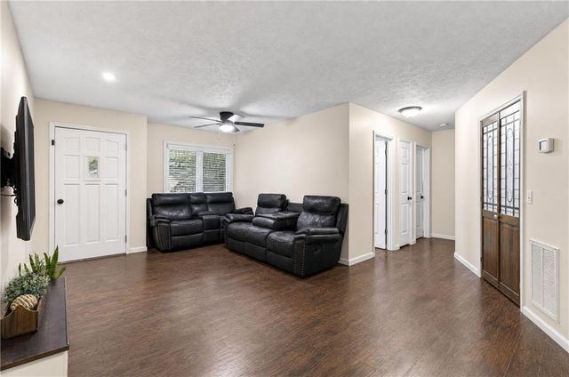 299 Washboard Road, Cleveland, GA 30528